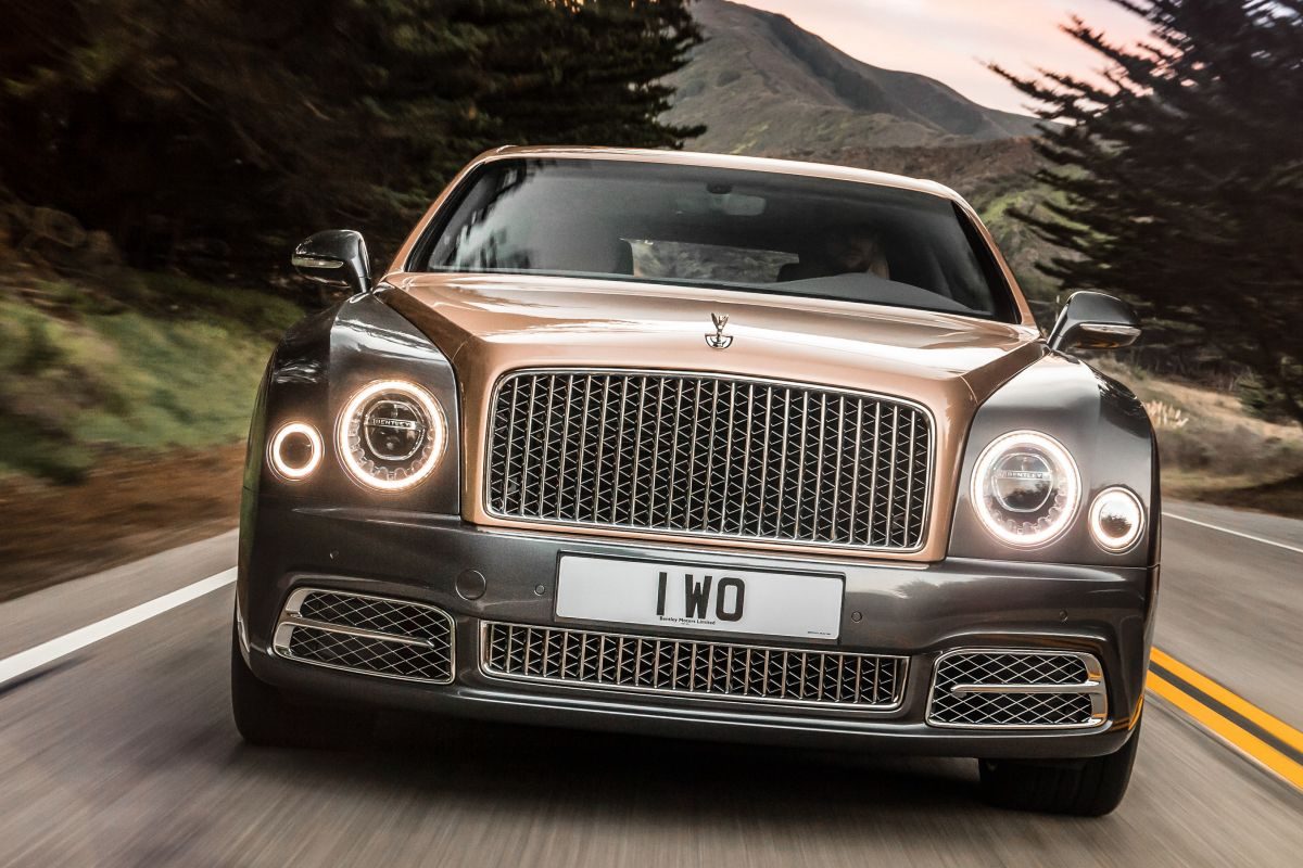 Bentley Mulsanne · Altın — görsel 2