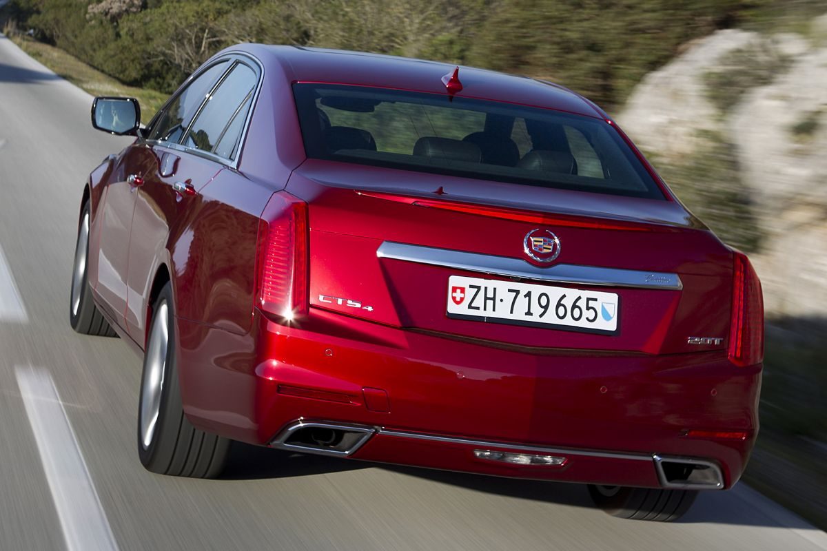 Cadillac CTS · Red — image 3