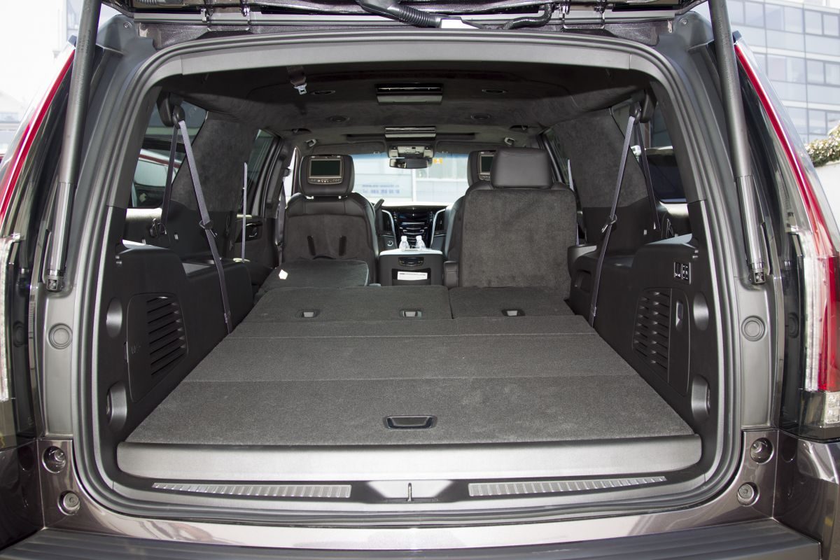 Cadillac Escalade · بني — الصورة 5