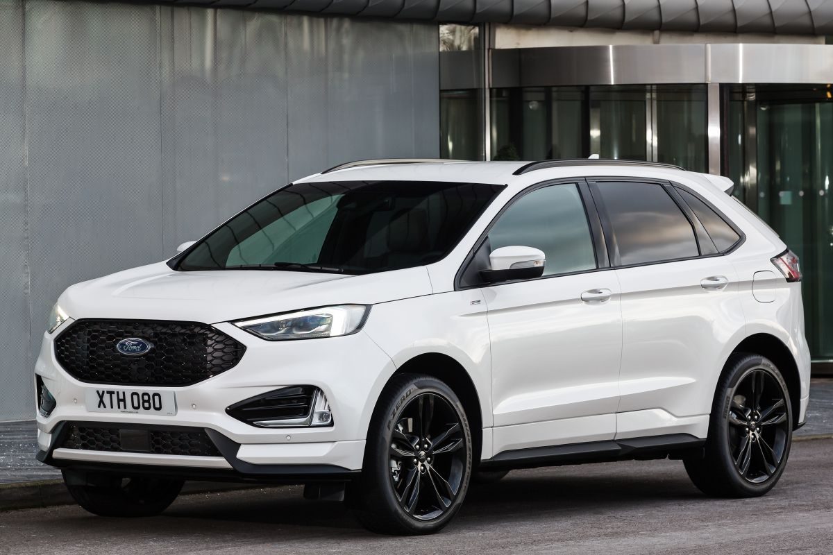 Ford Edge · أبيض — الصورة 2